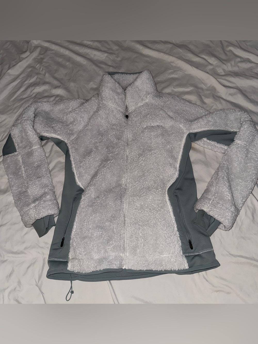 Women's Sherpa Zip-Front Jacket in Light Gray and Heather Gray